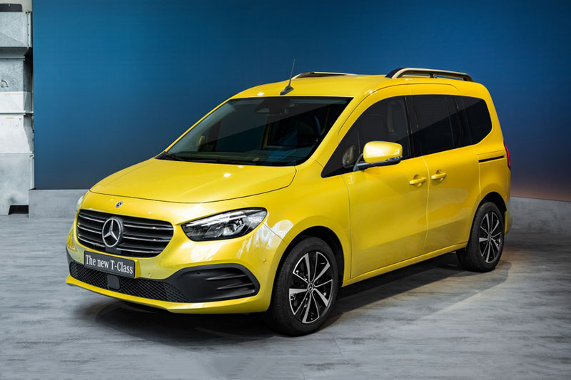 Chi ti&#x1EBF;t Mercedes-Benz T-Class v&#x1EEB;a tr&#xEC;nh l&#xE0;ng