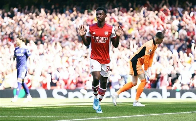 Nketiah lập cú đúp trong 10 phút đầu trận Arsenal vs Leeds