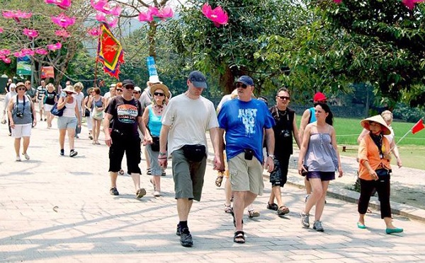 Đề xuất sớm giảm thiểu "rào cản" đối với khách du lịch quốc tế đến Việt Nam 
