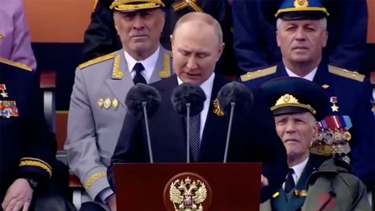 Trong bài phát biểu trước lễ duyệt binh, Tổng thống Nga Vladimir Putin đã ca ngợi cuộc Chiến tranh Vệ quốc Vĩ đại và những hy sinh xương máu mà người dân Liên Xô đã đổ xuống để chống lại chủ nghĩa phát xít. Ảnh chụp màn hình.