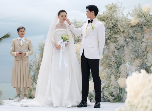 Hoa cầm tay trong đám cưới Ngô Thanh Vân thuộc top đắt đỏ nhất thế giới