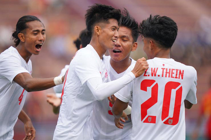 U23 Myanmar đoạt ngôi đầu bảng A sau chiến thắng 3-2 trước U23 Philippines