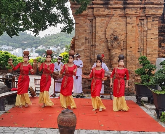 Khởi động chương trình "Nha Trang - Chào hè 2022"