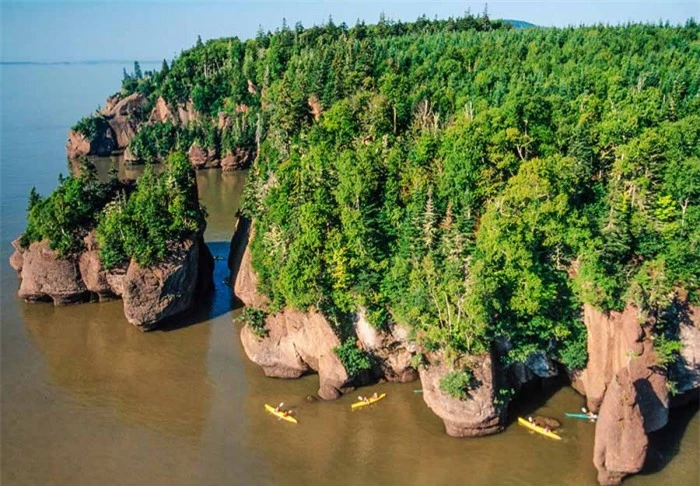 Những tảng đá bị xói mòn trong hàng triệu năm có hình dáng đặc biệt khiến ai cũng ngỡ ngàng 4