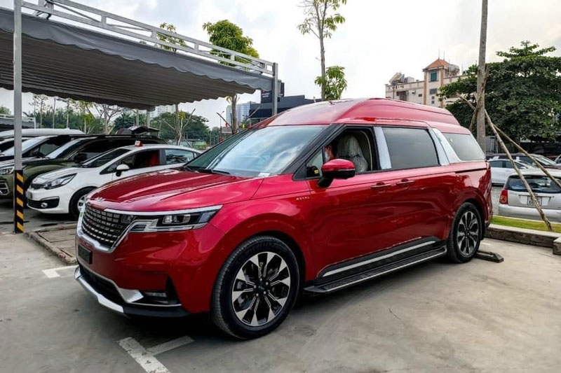 Đại lý nhận cọc Kia Carnival Royal, giá từ 2,479 tỷ đồng