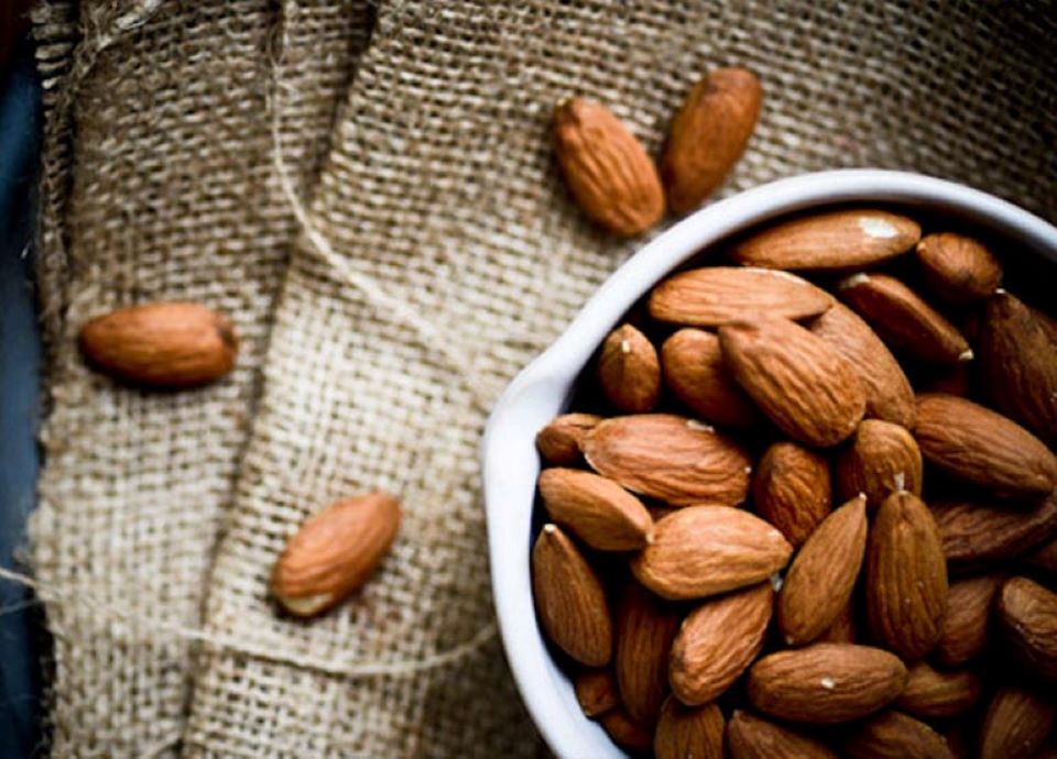 6 thực phẩm giúp mái tóc của bạn luôn suôn mượt óng ả