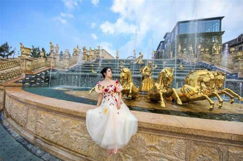 Cận cảnh Thác Thần Mặt trời đẹp ngất ngây trên đỉnh Bà Nà