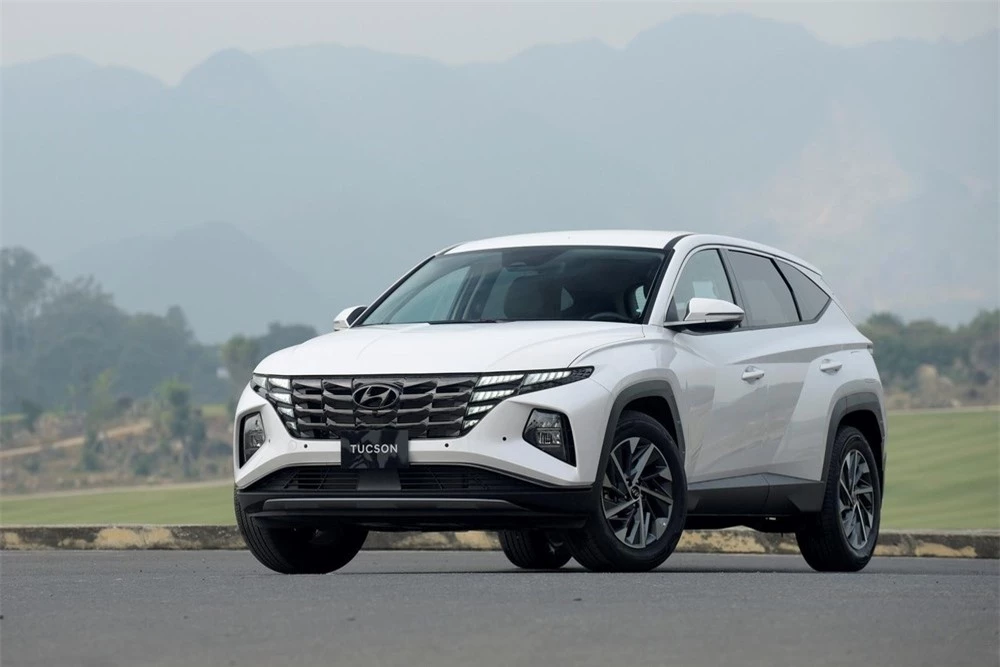 Ghi nhận vào giữa tháng 4 vừa qua, một showroom tại Hà Tĩnh đã báo giá “lạc” của Hyundai Tucson lên tới 120 triệu đồng.