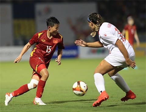 ĐT nữ Việt Nam thi đấu vượt trội so với ĐT nữ Philippines - Ảnh: Phan Tùng
