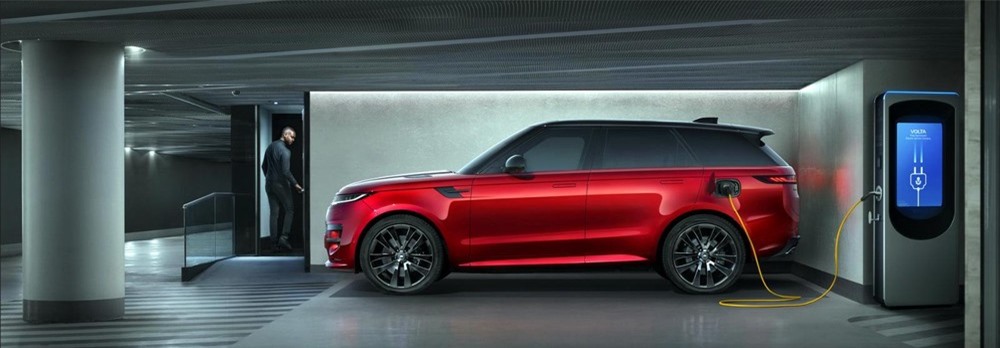 Range Rover Sport 2023 tại châu Âu có đến 6 tùy chọn động cơ