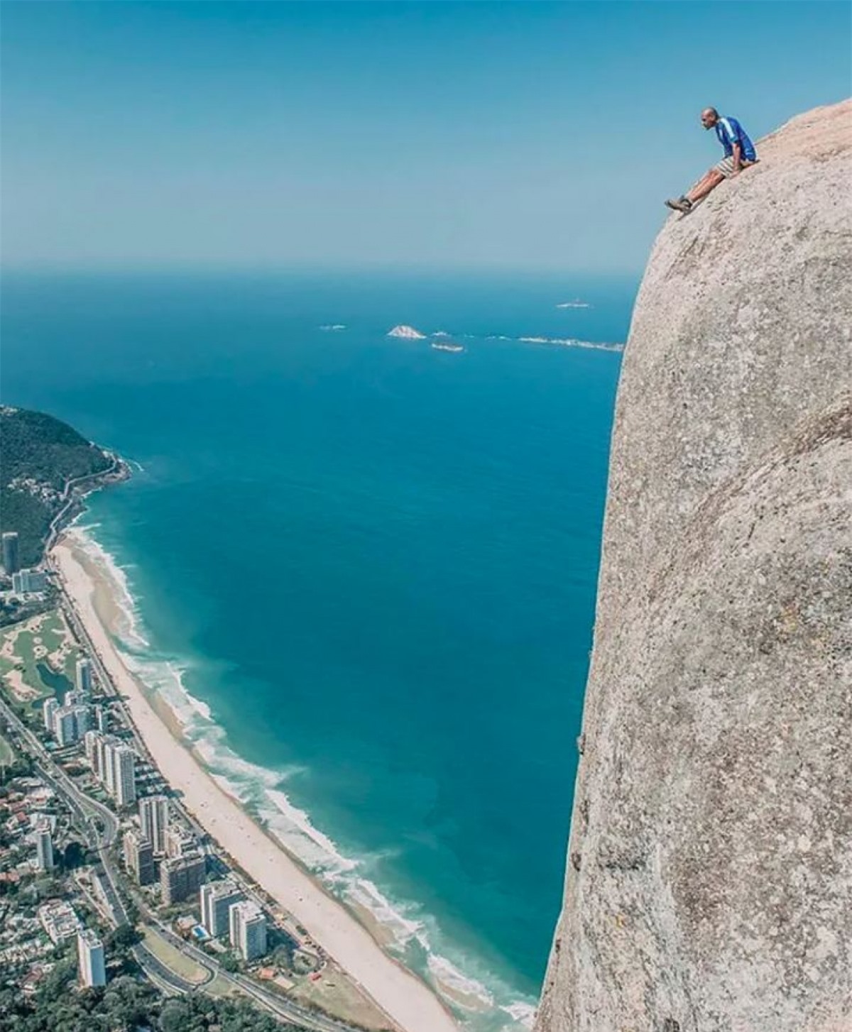 Nhìn xuống Rio De Janeiro, Brazil từ trên cao.