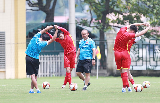 HLV Park Hang Seo khích lệ tinh thần U23 Việt Nam