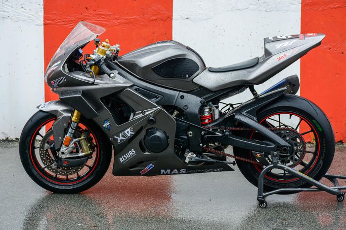 Ngắm xe đua Yamaha YZF-R6 tại Việt Nam