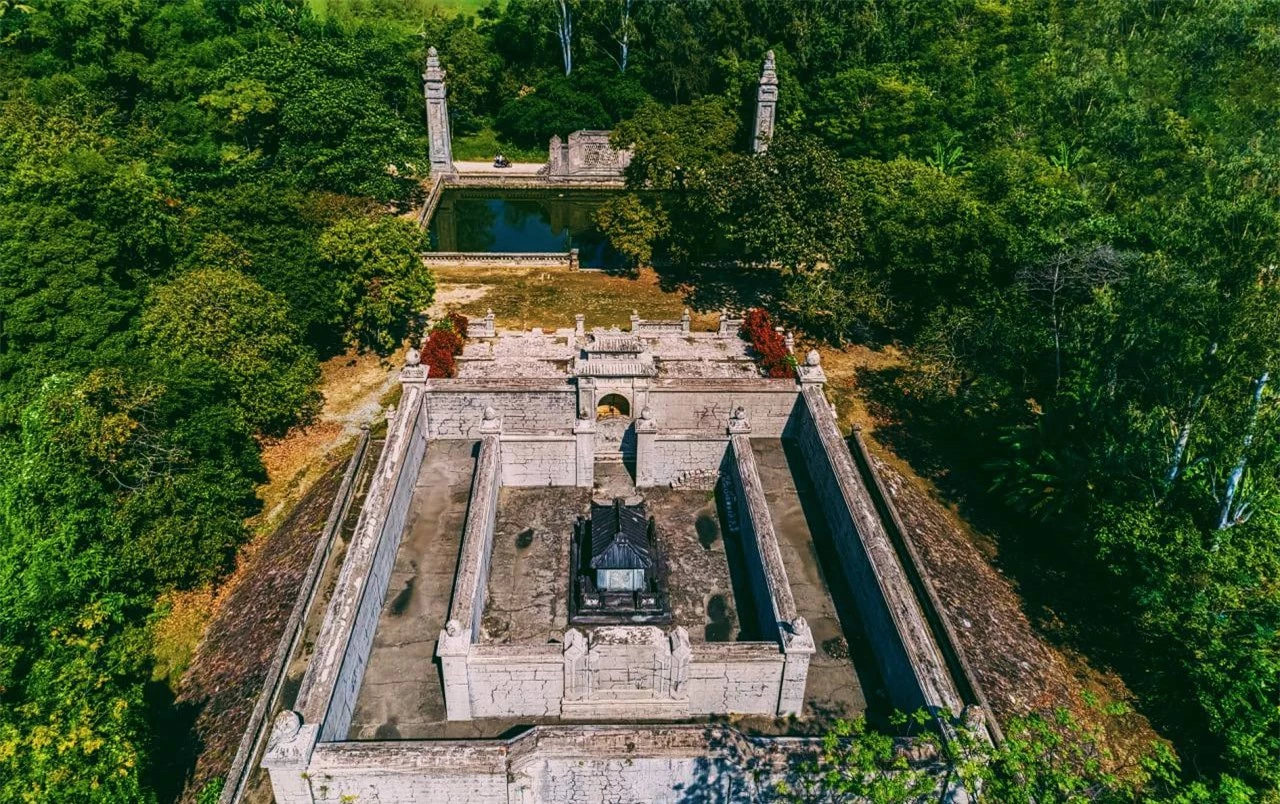 Vạn Vạn Lăng - Nơi bị thời gian bỏ quên nhưng là huyệt phong thuỷ cổ xưa ít người biết đến cùng con số 8 &quot;vạn năm cát địa&quot; - Ảnh 2.