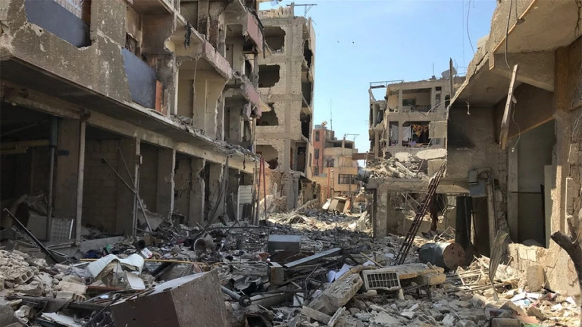 Quang cảnh đổ nát tại Douma, Syria. Ảnh minh họa: AP