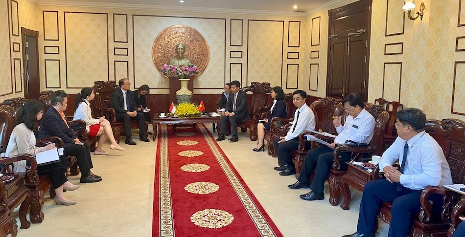 “Phù thủy bán lẻ Châu Á” sẽ giúp Bình Phước mời gọi nhà đầu tư Singapore