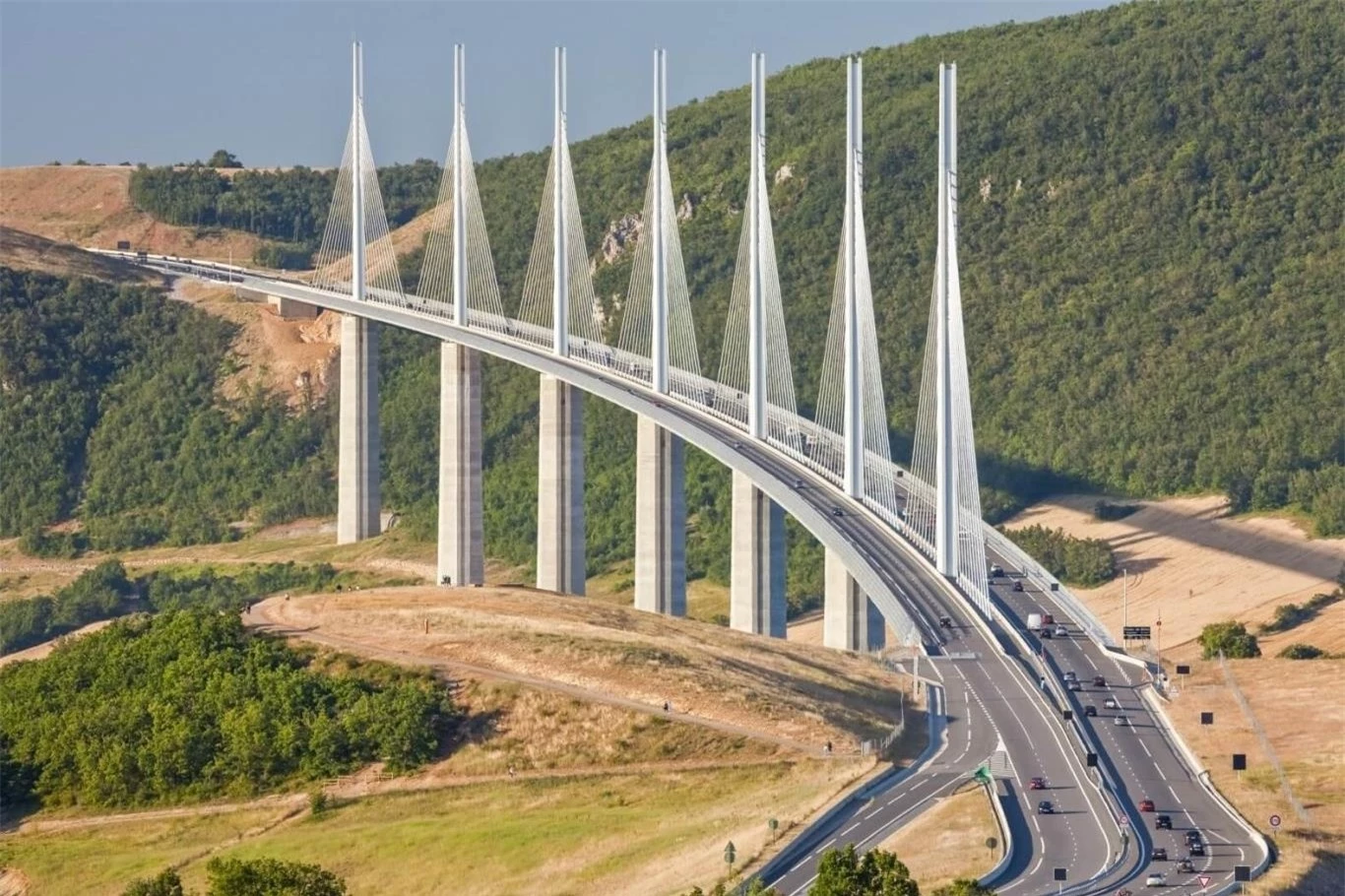 7 cây cầu có kiến trúc độc đáo nhất châu Âu