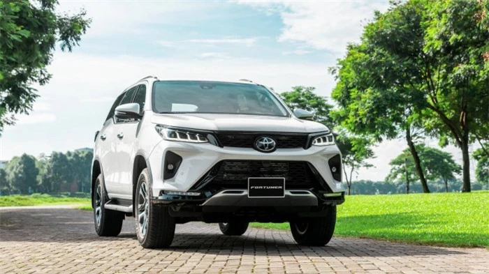 chi tiết những nâng cấp trên các phiên bản toyota fortuner 2022