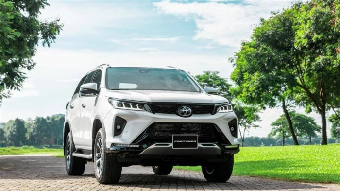 giá lăn bánh toyota fortuner 2022: cao nhất gần 1,57 tỷ đồng