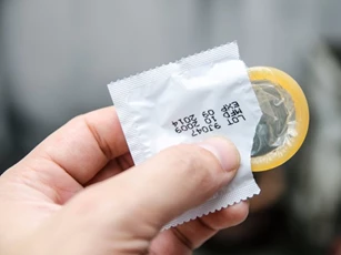 7 lầm tưởng phổ biến về bao cao su