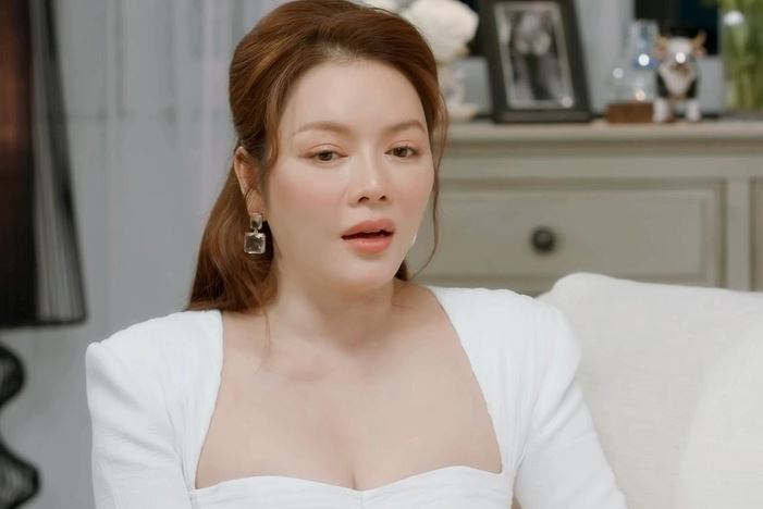 Lý Nhã Kỳ hủy vé máy bay, hoãn đi dự LHP Cannes dù đã chuẩn bị 50 bộ váy tiền tỷ