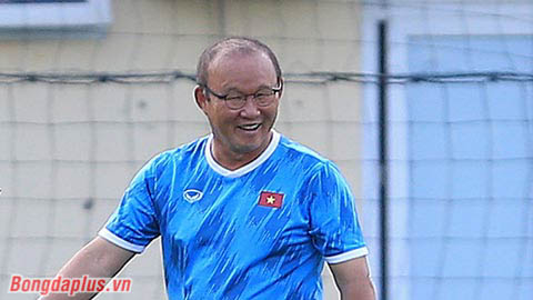 HLV Park Hang Seo cười hạnh phúc khi gặp 'con mồi' ưa thích U23 Malaysia