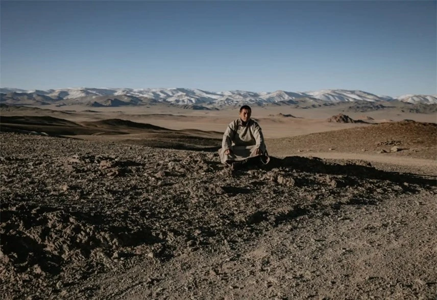 Lhagvadorj Dashtseren, một người du mục ở tỉnh Khovd. Ảnh: The Guardian.