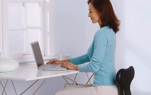 Lưu ý quan trọng để ngồi nhiều mà không bị béo bụng