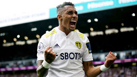 Barcelona tiếp tục 'săn hàng' Ngoại hạng Anh