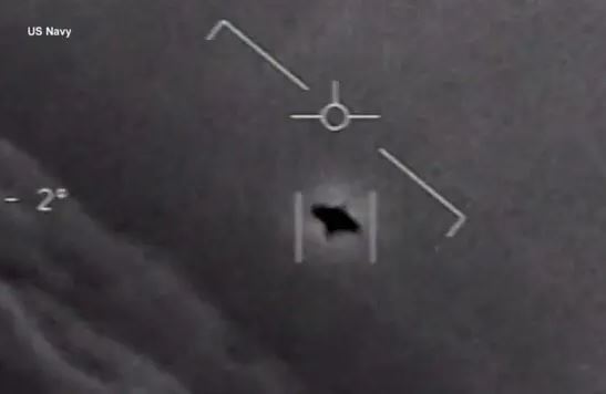 Lầu Năm Góc hiện báo cáo về 400 cuộc gặp gỡ UFO: 'Chúng tôi muốn biết những gì xảy ra ở ngoài đó'