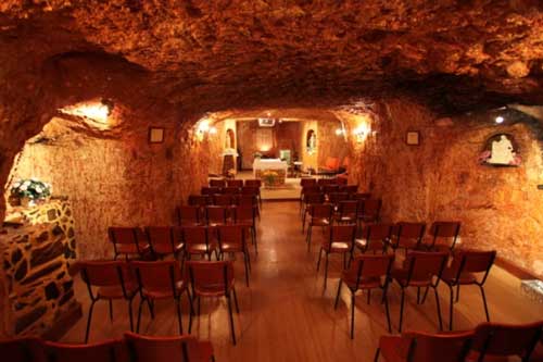 Khám phá thị trấn độc đáo nhất thế giới, nơi cư dân hầu hết sống dưới lòng đất