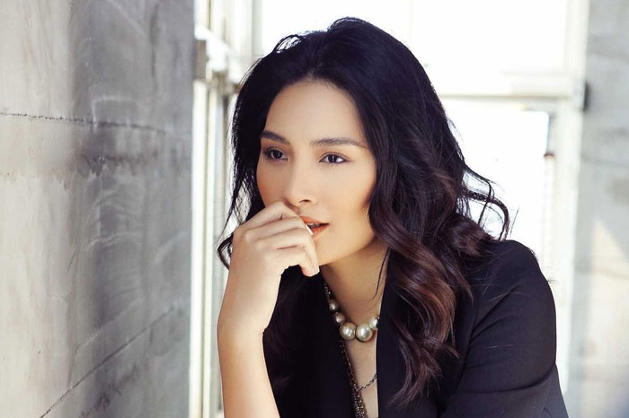 2 năm 'ở ẩn' của Hoa hậu đẹp nhất châu Á 2010 - Hương Giang: Đóng cửa công ty, chỉ ở nhà chăm con