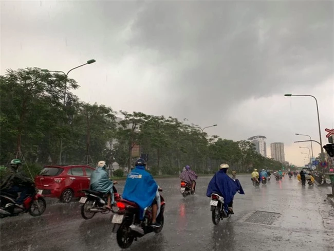 Dự báo thời tiết ngày 20/5/2022: Hà Nội có mưa rào và dông