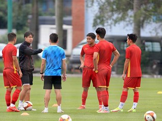 Thầy Park cho 14 cầu thủ U23 Việt Nam nghỉ tập trước chung kết SEA Games 31 với U23 Thái Lan