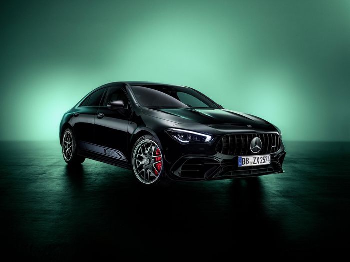 Ngắm bộ sưu tập kỷ niệm 55 năm thành lập Mercedes-AMG
