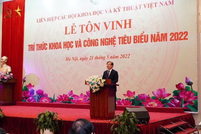 TSKH Phan Xuân Dũng- Chủ tịch Liên hiệp các hội Khoa học và Kỹ thuật Việt Nam phát biểu khai mạc lễ tôn vinh trí thức khoa học và công nghệ tiêu biểu năm 2022.