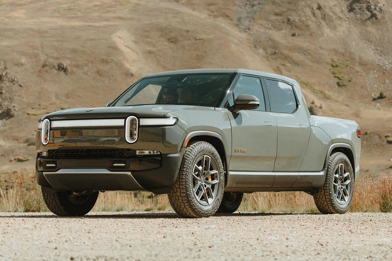 10. Rivian R1T 2022.