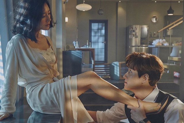 Vợ ngoại tình vì trợ lý trẻ đẹp trai, khéo chiều