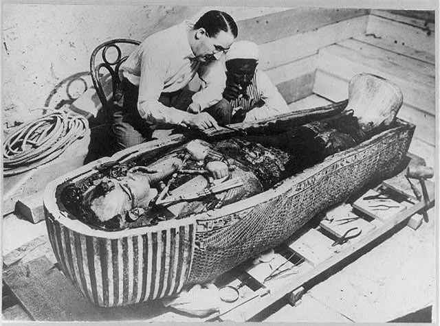 Tiết lộ về lăng mộ của vua Tut sau 100 năm tìm thấy ảnh 2