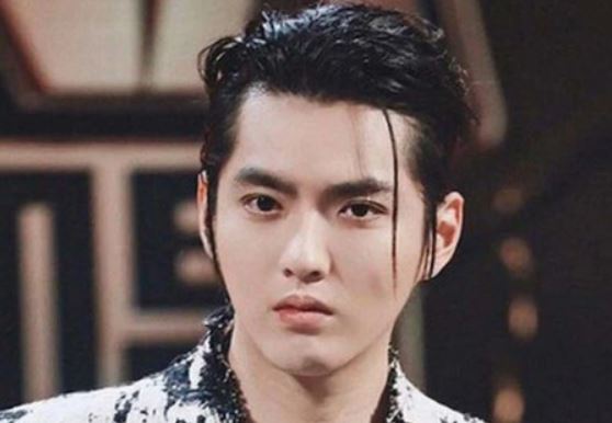 Ngô Diệc Phàm bất ngờ trở lại sau 1 năm bị tạm giam, có loạt động thái mới gây xôn xao mạng xã hội