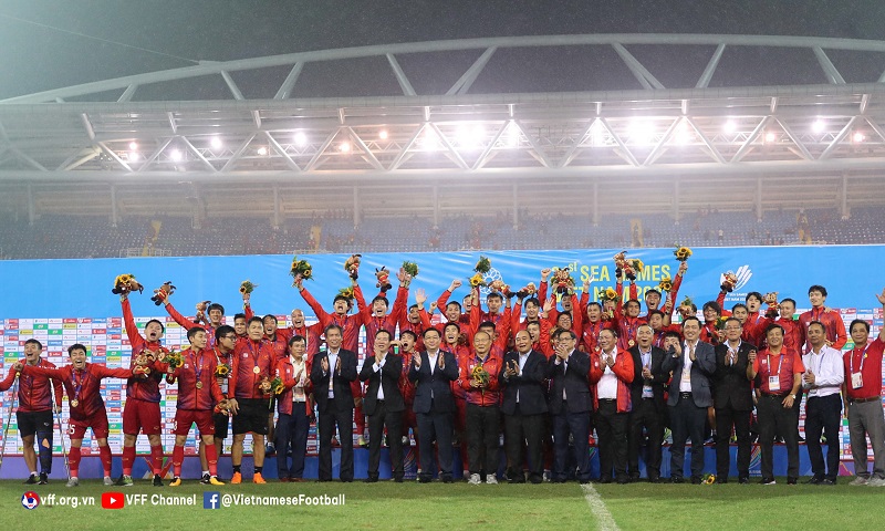 lần thứ 2 liên tiếp của Đội tuyển U23 Việt Nam và lần thứ 3 liên tiếp của Đội tuyển bóng đá nữ Việt Nam đã bảo vệ thành công chiếc huy chương vàng tại đấu trường SEA Games