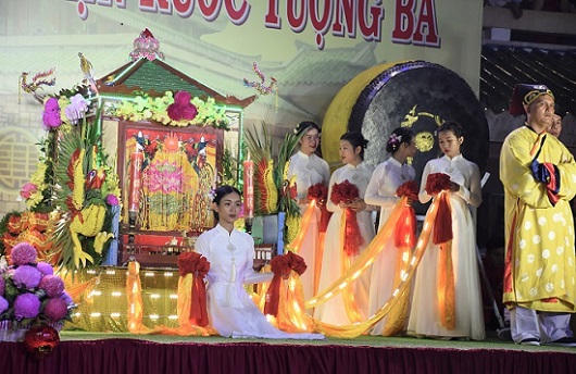 Biển người chen chân dự lễ Vía Bà Chúa Xứ núi Sam năm 2022