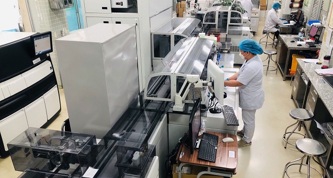 Đề nghị có hướng dẫn tiếp tục thanh toán BHYT các dịch vụ kỹ thuật thực hiện bằng máy đặt, máy mượn