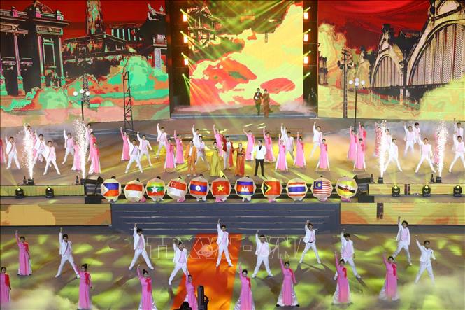 Lễ bế mạc SEA Games 31: Lời chào nồng ấm của Việt Nam tới bạn bè khu vực