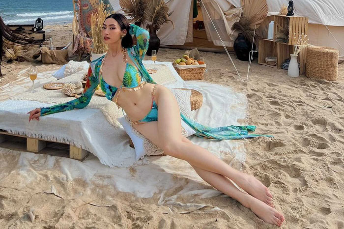 Ng&#x1EAF;m tr&#x1ECD;n c&#x1EB7;p ch&#xE2;n d&#xE0;i tr&#x1EE9; danh c&#xF9;ng th&#xE2;n h&#xEC;nh &#x27;b&#x1ED1;c l&#x1EED;a&#x27; c&#x1EE7;a Hoa h&#x1EAD;u L&#x1B0;&#x1A1;ng Th&#xF9;y Linh