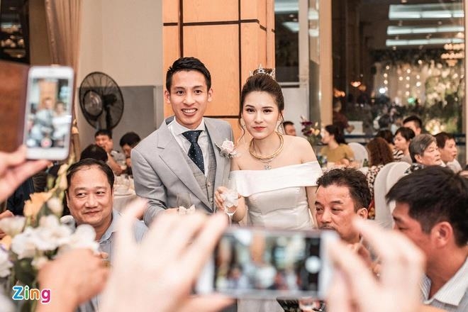 Nhan sắc vợ, bạn gái các cầu thủ U23 Việt Nam