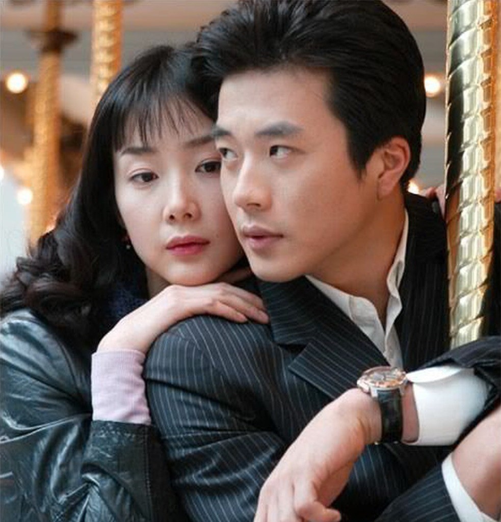 &quot;Nữ hoàng nước mắt&quot; Choi Ji Woo: Cuộc tình bí mật với tài tử Song Seung Hun, U50 vẫn được gọi là tượng đài nhan sắc - Ảnh 7.