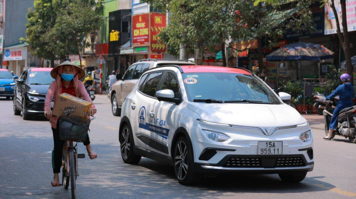 Tiêu thụ xe du lịch tăng gấp rưỡi trong 4 tháng đầu năm