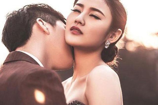 Sếp già đổ đốn 'bao nuôi' tình trẻ và cái kết phải về nhà quỳ lạy xin vợ giúp điều này