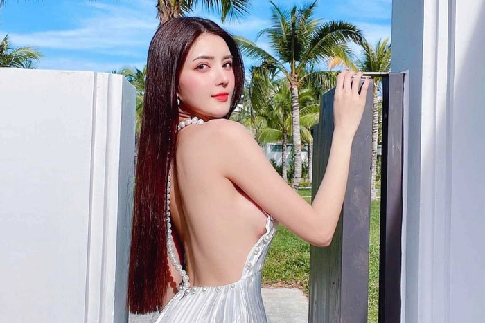 Hot girl Lily Luta li&#xEA;n t&#x1EE5;c khoe body n&#xF3;ng b&#x1ECF;ng kh&#xF3; r&#x1EDD;i m&#x1EAF;t